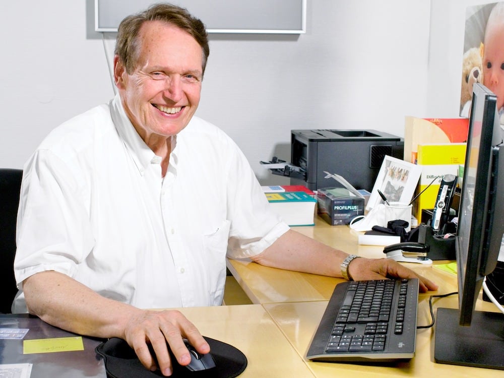 Dr. med. Karl-Heinz von Kellenbach in der Praxis